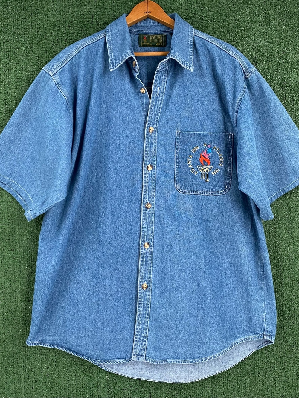 VTG 1996 Atlanta Olympics Embroidered Denim Button Down Shirt Men’s SZ Large